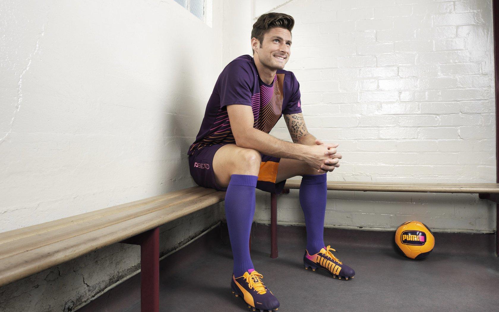 传奇谢幕!足球巨星李明举行盛大退役仪式